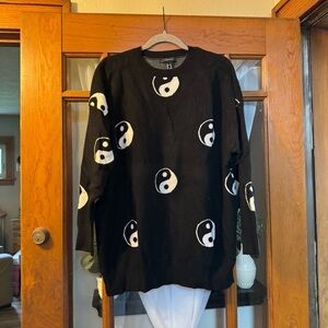 Forever 21 Black and White Yin Yang Crewneck Sweater